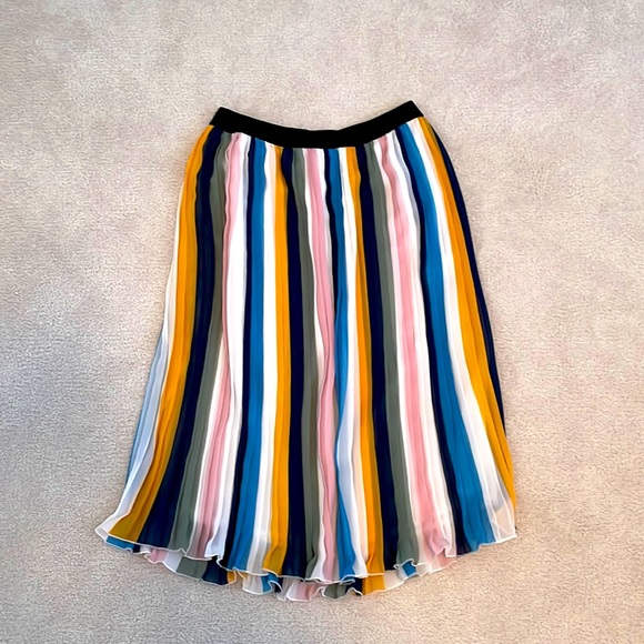 Jake’s mid length flowy skirt - Picture 1 of 1